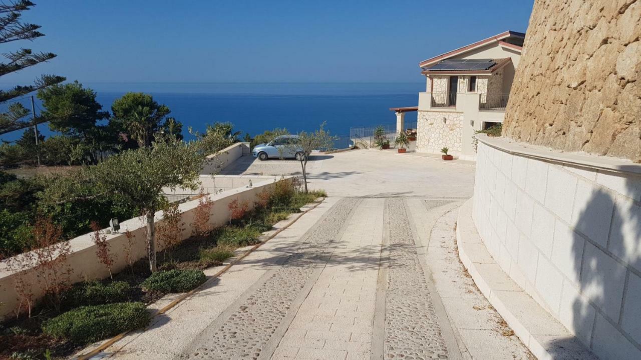 B&B Terrazze Chiaramontane Marina di Palma Bagian luar foto