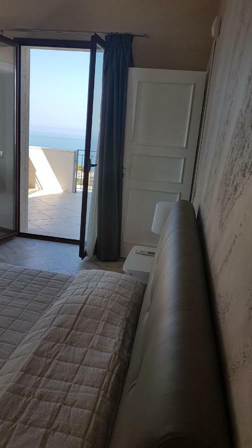 B&B Terrazze Chiaramontane Marina di Palma Bagian luar foto